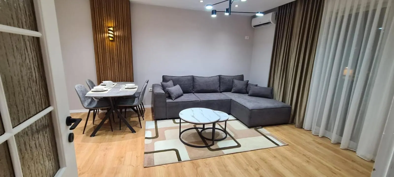 Duo Apartments 티라나